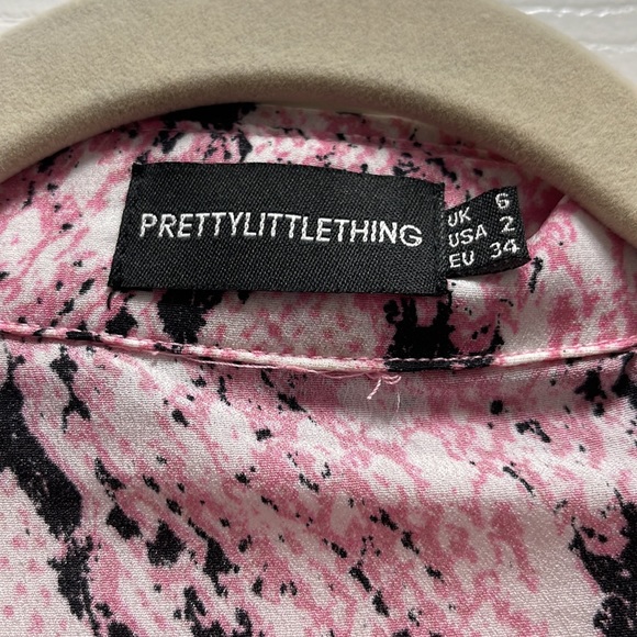 Snake print blouse/button down - Picture 2 of 4